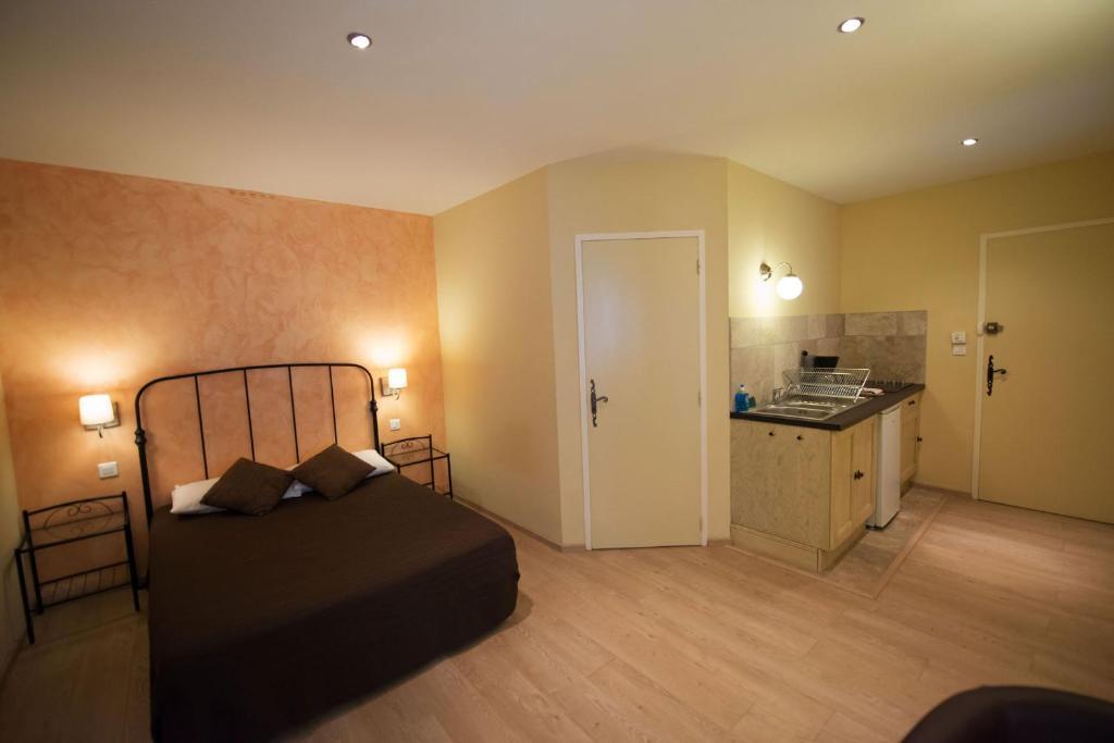 Altera Roma Hotel Avignon Room photo