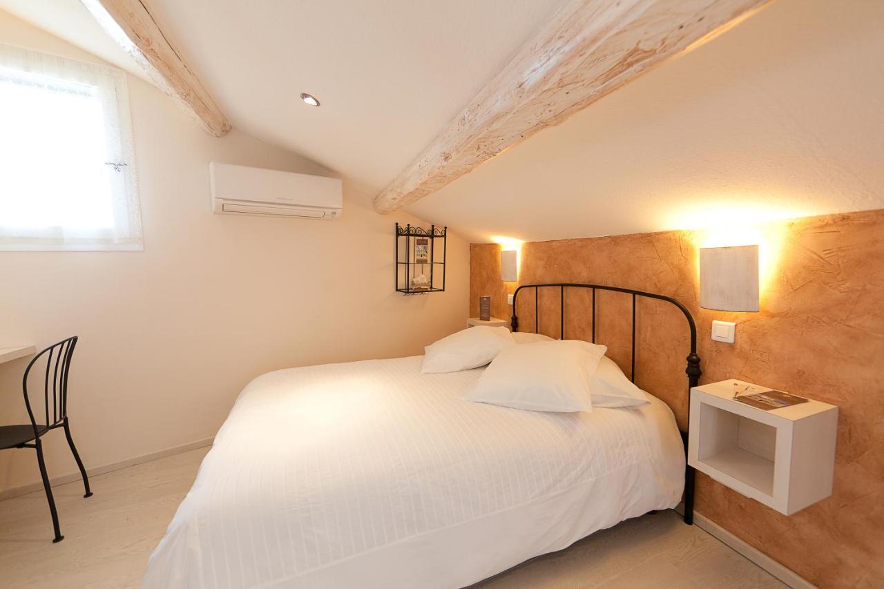 Altera Roma Hotel Avignon Room photo